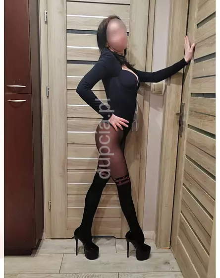 IDEALNA MASAŻYSTKA